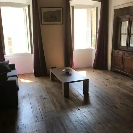 L'ile-rousse Apartment *