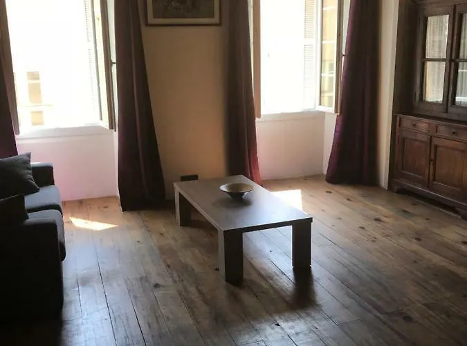L'ile-rousse Apartment *